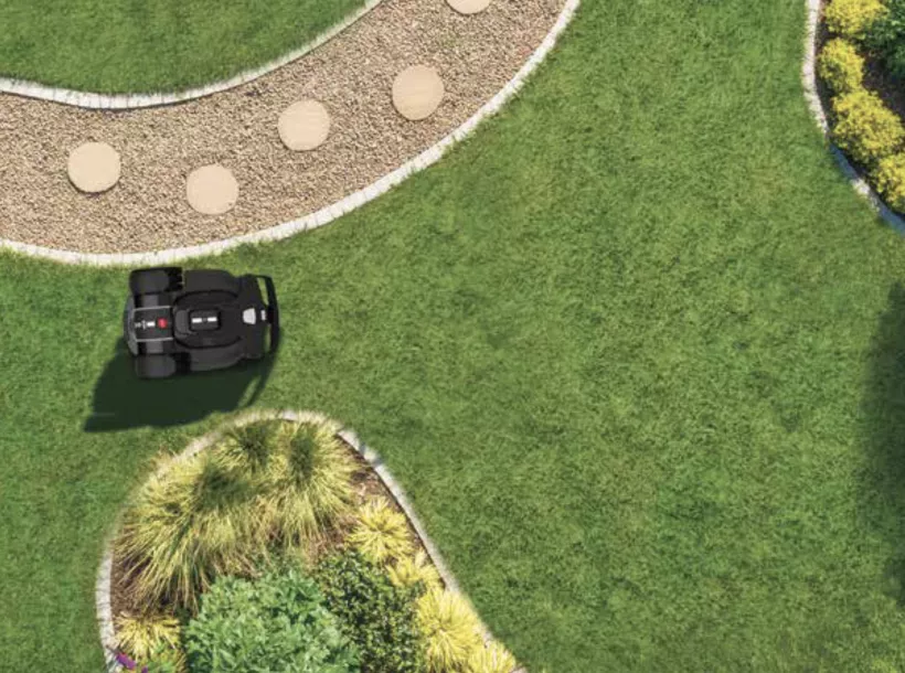 Attrezzi da giardinaggio: tagliasiepi - rasaerba - decespugliatori - motocoltivatori - fioriere, fontane, arredi giardino, gazebo. Realgarden Sassari
